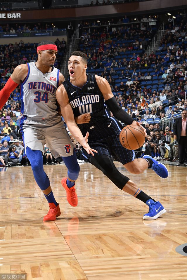 文班再谈雷霆马刺宿敌论：我希望尽快实现，我们已经更接近了（文班再次谈及雷霆与马刺宿敌话题：盼尽快成真，我们已更为接近）