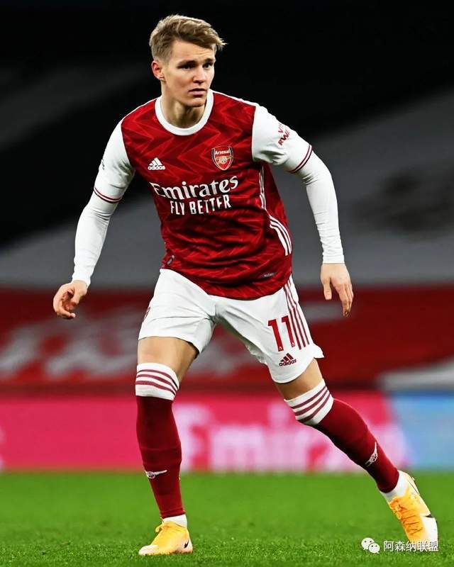 内维斯国家队和俱乐部近17场攻入11球，生涯此前146场仅进9球（内维斯国家队+俱乐部近17场轰11球，此前146场仅进9球）