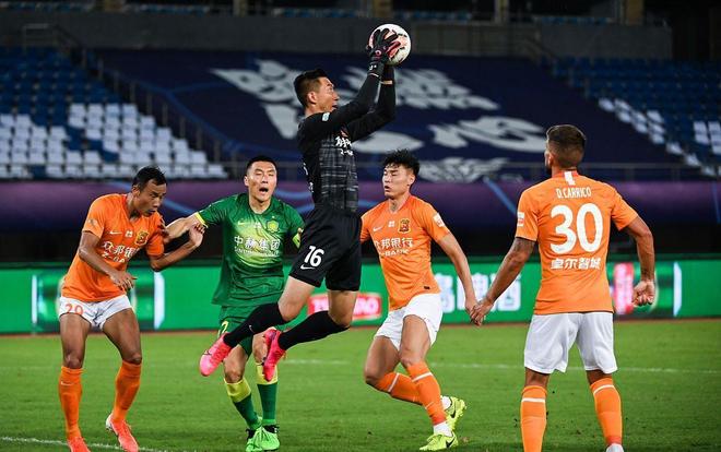 克尼佩尔新秀赛季25+5+5&5三分场次历史第三多（克尼佩尔新秀季25+5+5且投中5记三分的场次史上第三）