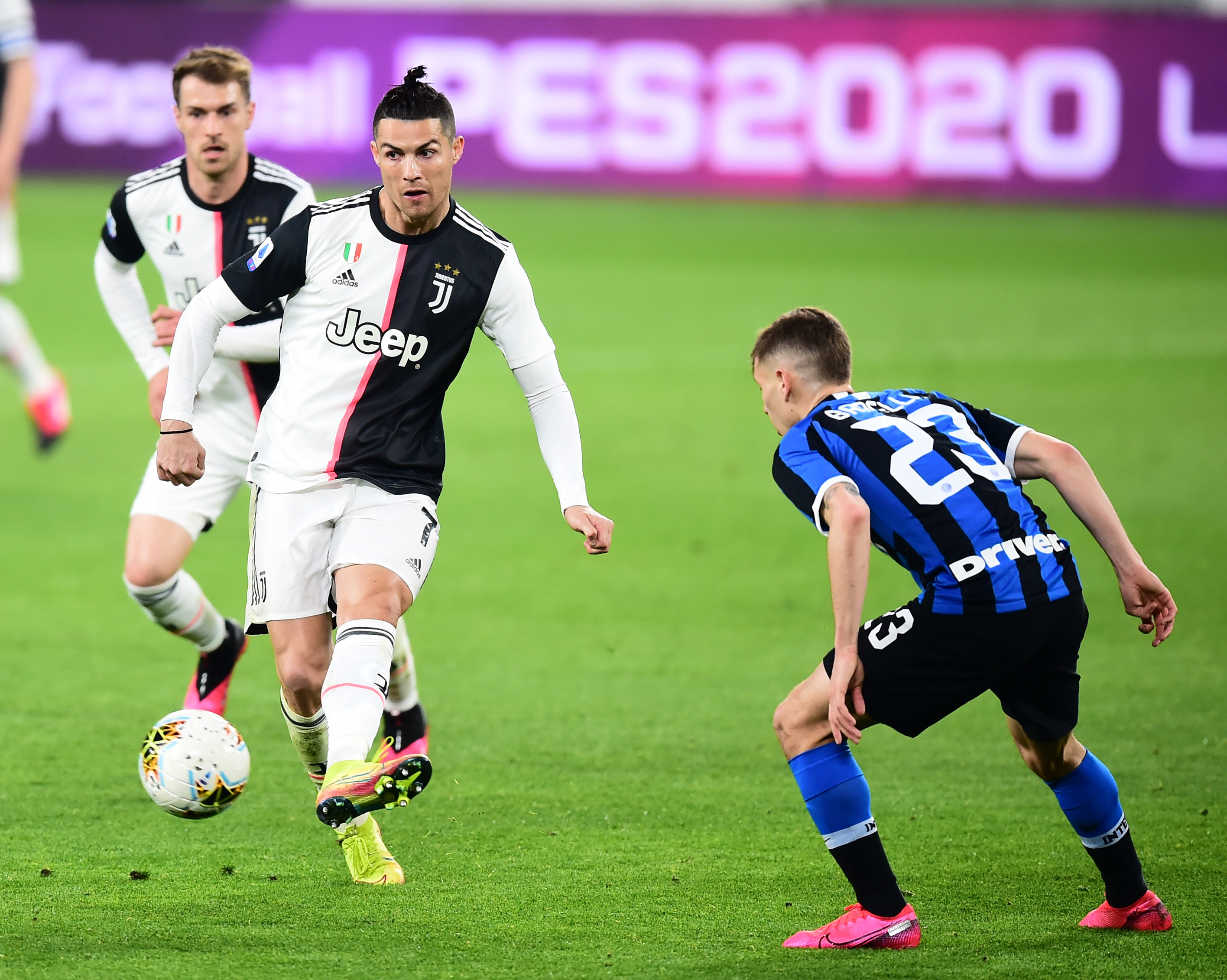 那一声怒吼，是压了太久的情绪（压抑太久的情绪，终化作一声怒吼）