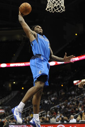 托尼：前锋不应在无意义的跑动上浪费精力，而是更专注于进球（托尼：前锋要减少无效跑动，把精力用在破门得分上）