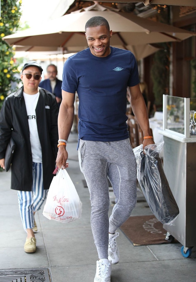 议起复盘｜快船攻防两端的进步——全员发挥，科林斯和大洛佩斯的作用，（复盘快船攻防升级：全队齐发力，科林斯与大洛佩斯的关键作用）