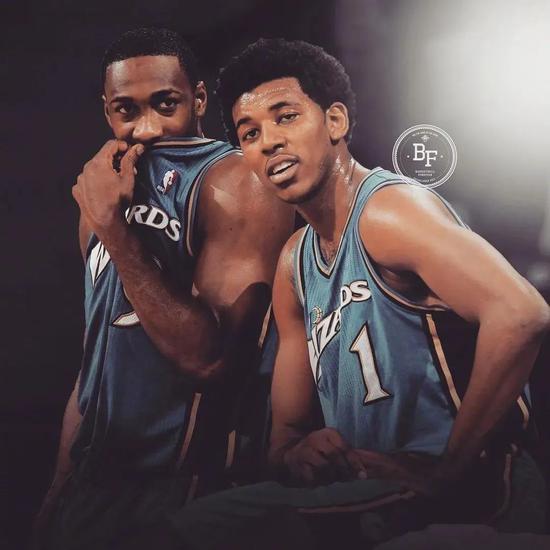 拜仁欧冠战巴黎大名单：凯恩领衔，诺伊尔、卡尔在列（拜仁欧冠客战巴黎名单出炉：凯恩领衔，诺伊尔、卡尔入选）