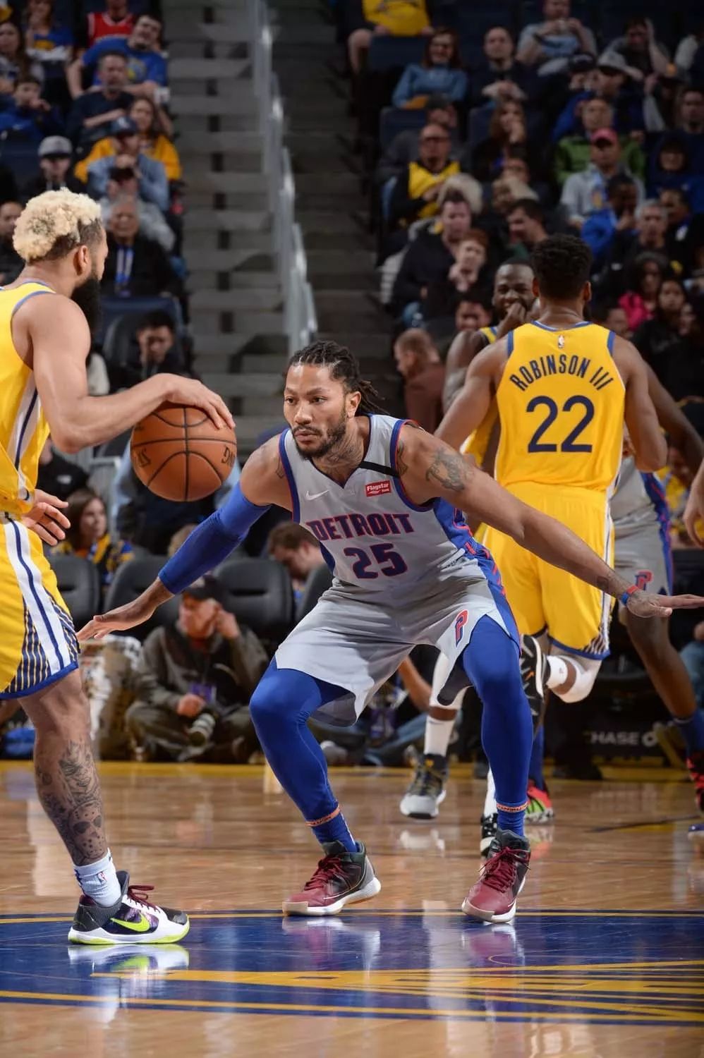 生涯首次伤病！杨瀚森被累倒，缺席比赛！（职业生涯首次受伤，杨瀚森因疲劳无缘出战）