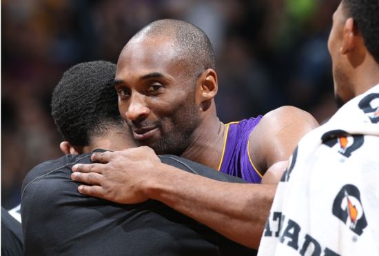 孔帕尼：阿方索等人复出的故事，是我们点燃团队精神的新火焰（孔帕尼：阿方索等人的回归经历，为团队精神注入新的火种）