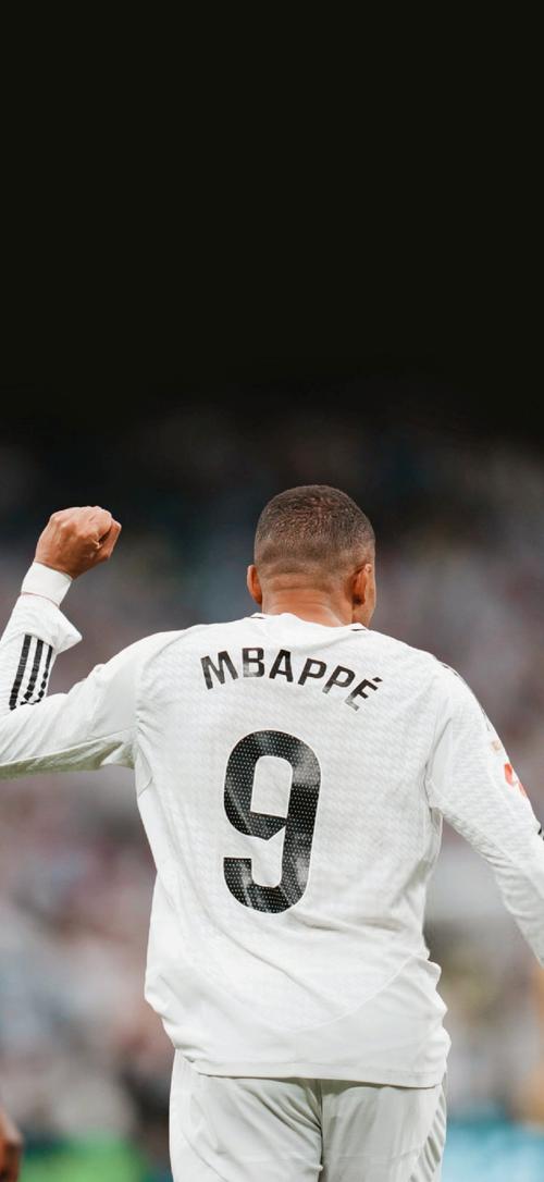 广州豹主帅：我们和铜梁龙同积60分却没能冲超，多少有点遗憾（广州豹主帅：与铜梁龙同积60分仍无缘冲超，略感遗憾）