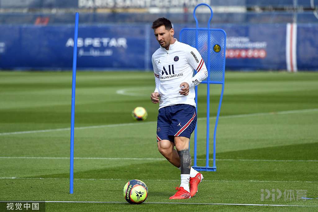 中超球队阵容分析：武汉三镇阵容变化,（中超观察：武汉三镇阵容变动全解析）